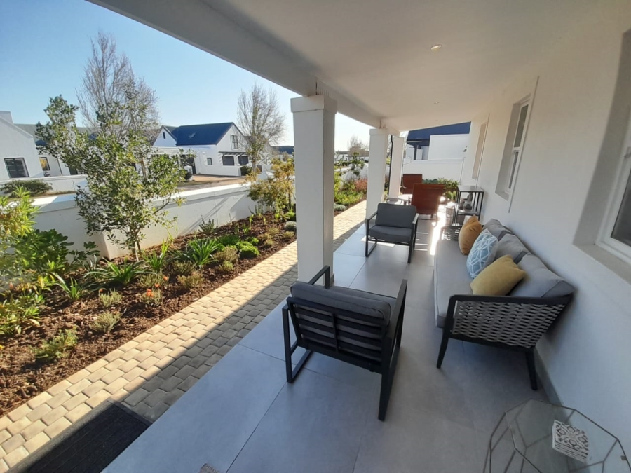 To Let 4 Bedroom Property for Rent in Croydon Vineyard Estate Western Cape